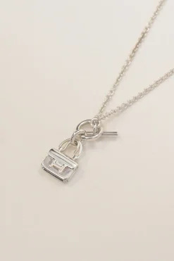 Amulettes sterling silver Constance solitaire pendant necklace with T-bar closure