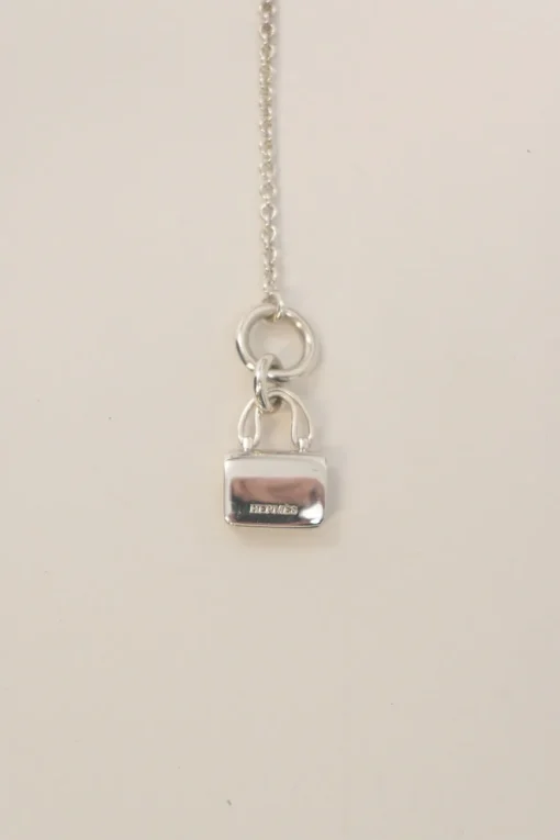 Amulettes sterling silver Constance solitaire pendant necklace with T-bar closure