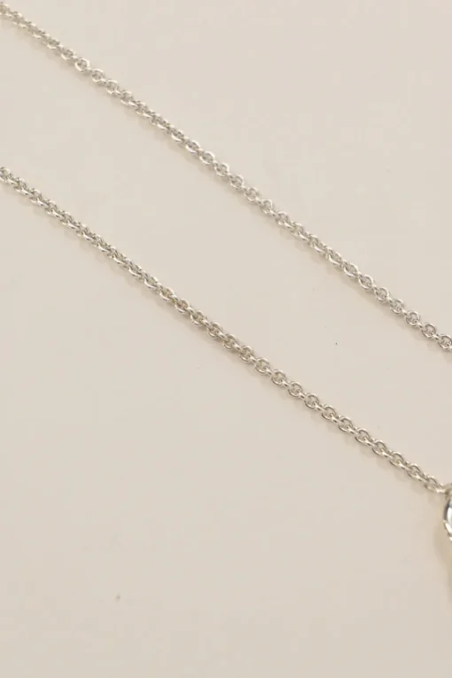 Amulettes sterling silver Constance solitaire pendant necklace with T-bar closure