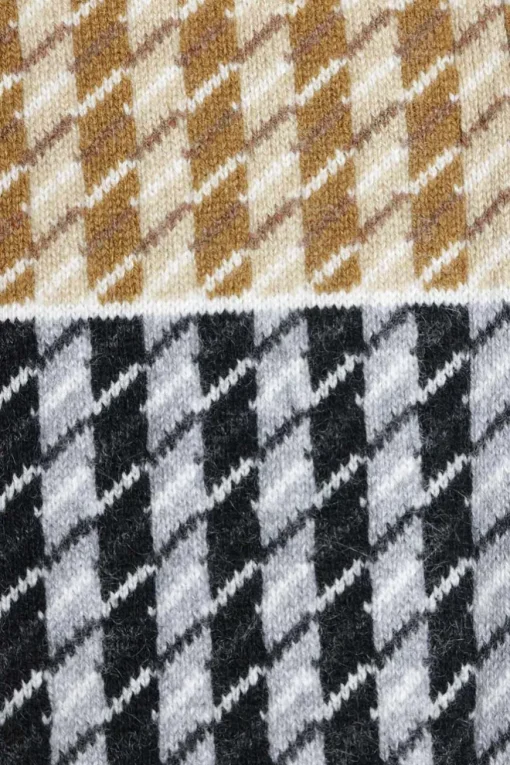 Beige cashmere fully-fashioned pullover intarsia polo neck sweater featuring two-tone houndstooth motif