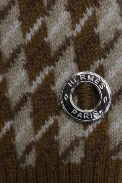Beige cashmere fully-fashioned pullover intarsia polo neck sweater featuring two-tone houndstooth motif