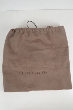 Beige cracked pattern leather 'Twist' bag