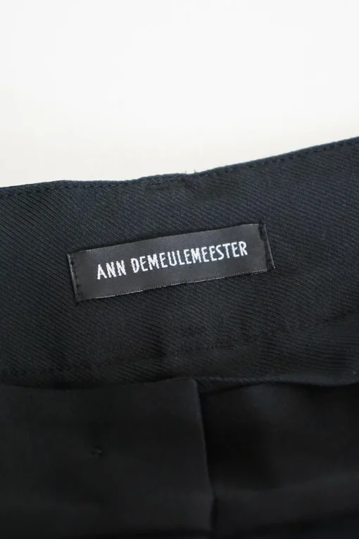 Black acetate-blend pull-on slouchy drawstring cuff cargo pants with adjustable pull and button tabs
