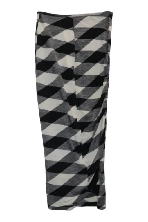Black and ivory wool buffalo check intarsia knit pull-on maxi skirt