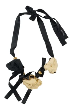 Black and Neutral Flower Decoration Necklace