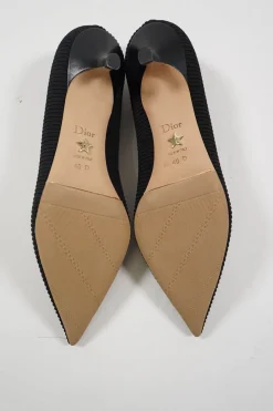 Black and red technical fabric Dioramour pointed-toe kitten heel court pumps with heart vamp appliqué