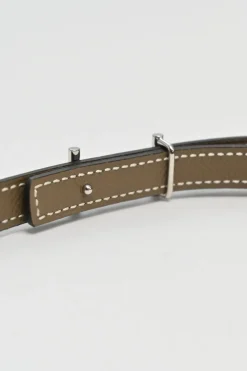 Black and taupe brown leather skinny reversible Ancre buckle belt with palladium-plated hardware