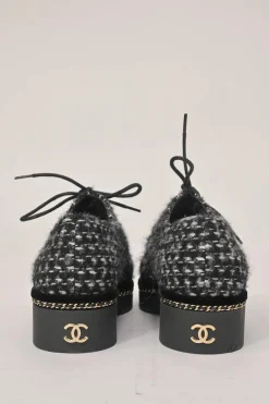 Black bouclé tweed and velvet lace-up flatform Derby shoes with Coco Mark heel plaque and rubber soles