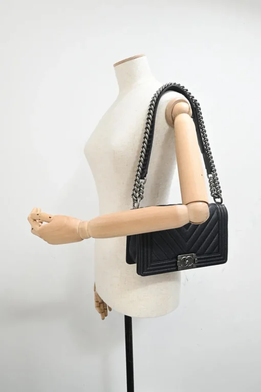 Black chevron panelling caviar leather Medium V-Stitch Boy Bag with aged ruthenium hardware