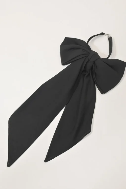 Black cotton-blend Dickey collar with lobster clasp closure