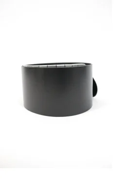 Black cow leather belt with metal scallop edge