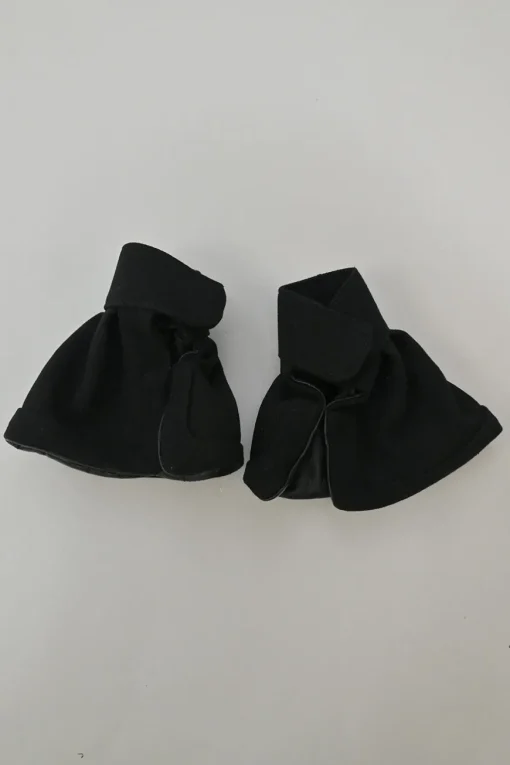 Black fleece wool and lambskin detachable wrist cuffs