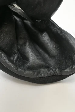 Black fleece wool and lambskin detachable wrist cuffs