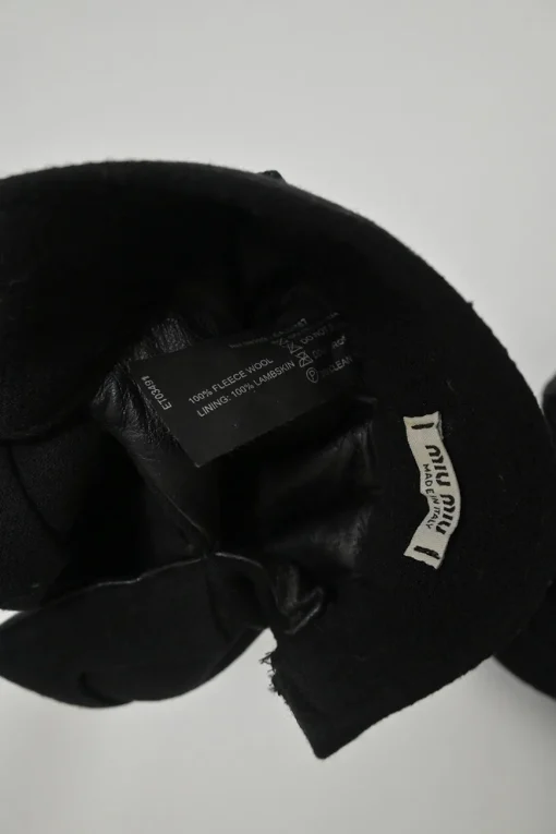 Black fleece wool and lambskin detachable wrist cuffs