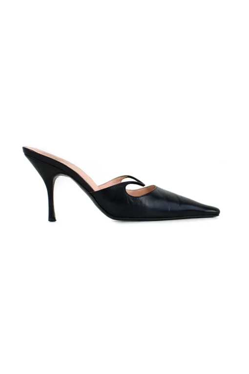 Black leather long-toed mules