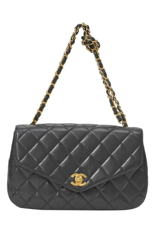 Black matelassé lambskin leather 1994-1996 envelope flap shoulder bag with 24-karat gold-plated hardware