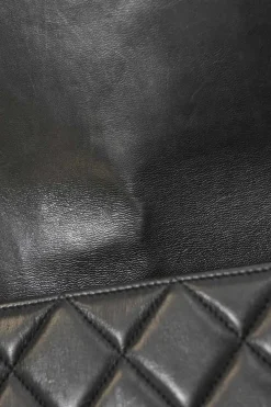Black matelassé lambskin leather 1994-1996 envelope flap shoulder bag with 24-karat gold-plated hardware