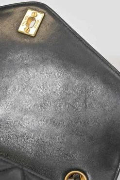 Black matelassé lambskin leather 1994-1996 envelope flap shoulder bag with 24-karat gold-plated hardware
