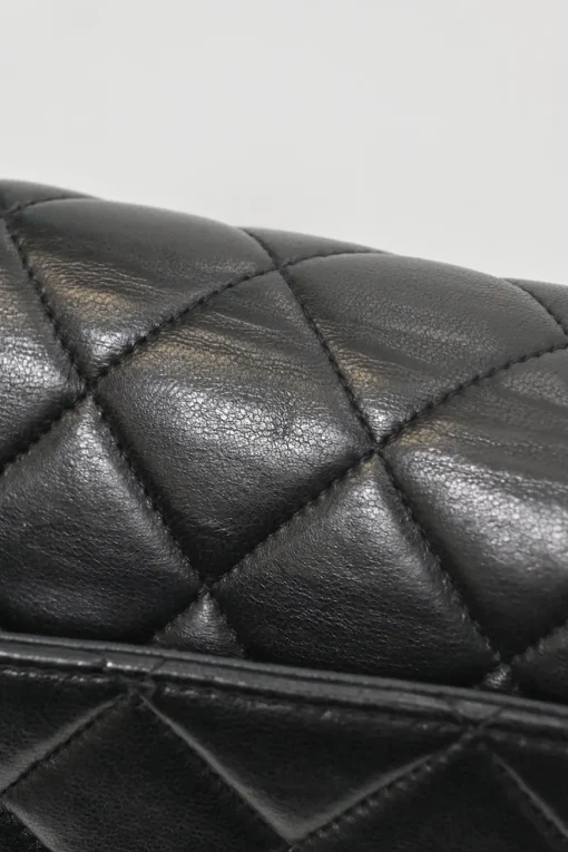 Black matelassé lambskin leather 1994-1996 envelope flap shoulder bag with 24-karat gold-plated hardware