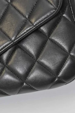 Black matelassé lambskin leather 1994-1996 envelope flap shoulder bag with 24-karat gold-plated hardware
