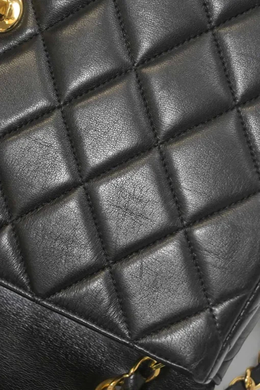 Black matelassé lambskin leather 1994-1996 envelope flap shoulder bag with 24-karat gold-plated hardware