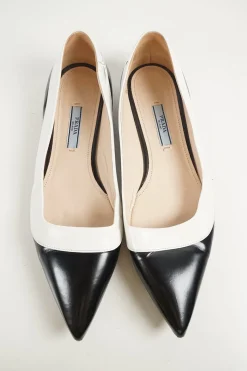 Black paneled polished calfskin colour-block pointed toe ballerinas