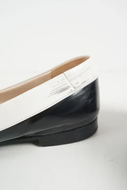Black paneled polished calfskin colour-block pointed toe ballerinas