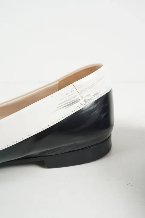 Black paneled polished calfskin colour-block pointed toe ballerinas