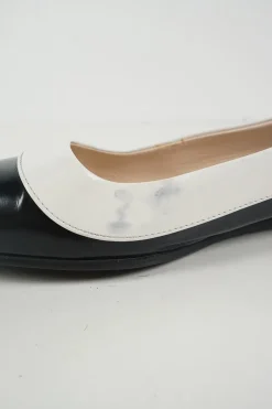 Black paneled polished calfskin colour-block pointed toe ballerinas
