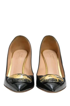 Black patent leather pointed-toe mixed-metal pebble pumps