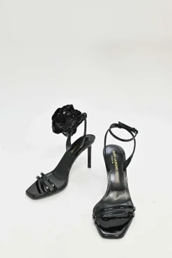 Black patent leather square-toe Amber heeled flower sandals with double mignon and buckle straps