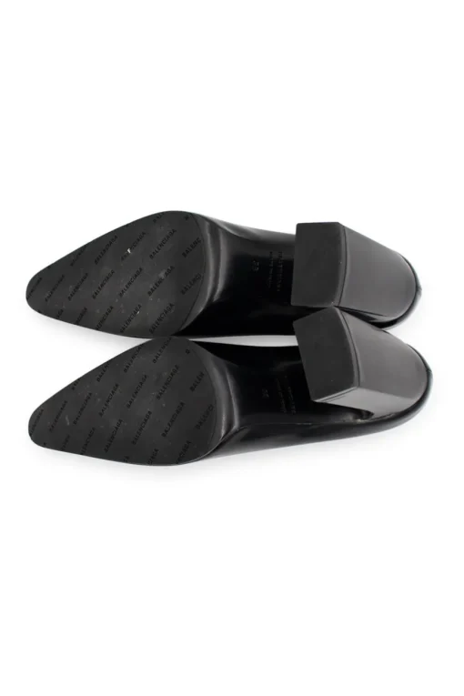 Black point toe leather heels