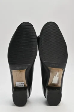 Black polished calfskin almond-toe Vara Bow court pumps