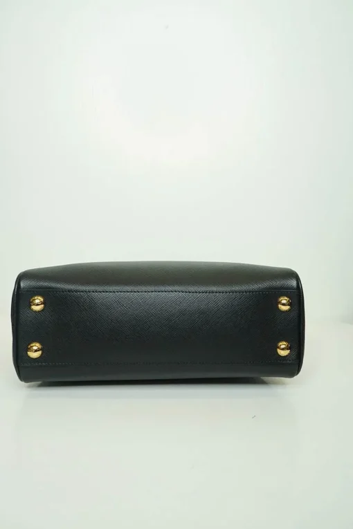 Black 'Vernice Pyramid' Saffiano leather small bag