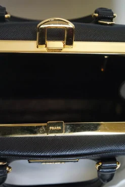 Black 'Vernice Pyramid' Saffiano leather small bag