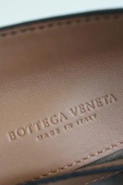 Bottega Veneta red and beige Piazza leather handbag