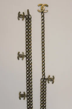 Brass chainlink drop-waist charm belt with hook fastening