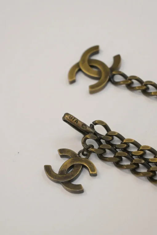 Brass chainlink drop-waist charm belt with hook fastening