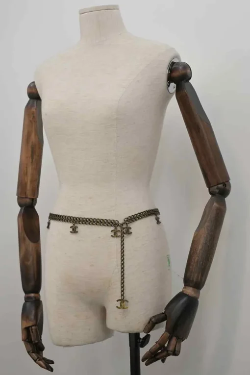 Brass chainlink drop-waist charm belt with hook fastening