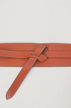 Brown cowhide leather Moshy knot waist belt with interlaced detail at front