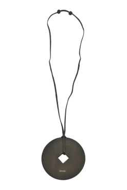 Brown horn Tusba pendant necklace