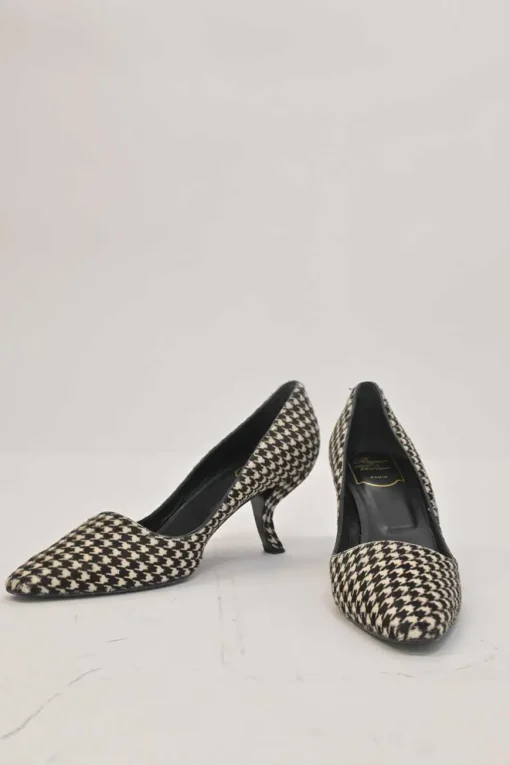 Brown houndstooth print calf hair and leather chisel-toe pumps with comma heels
