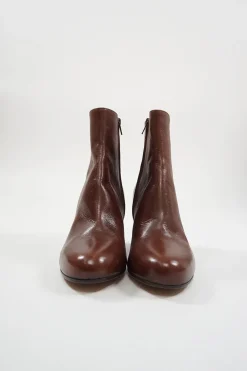 Brown leather almond-toe block heel zip-up ankle boots