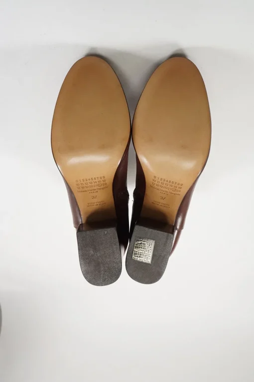 Brown leather almond-toe block heel zip-up ankle boots