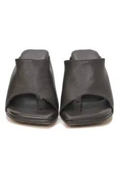 Brown leather Extended Toe Loop 100 mules