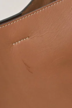 Brown leather Seau Sangle shoulder bag
