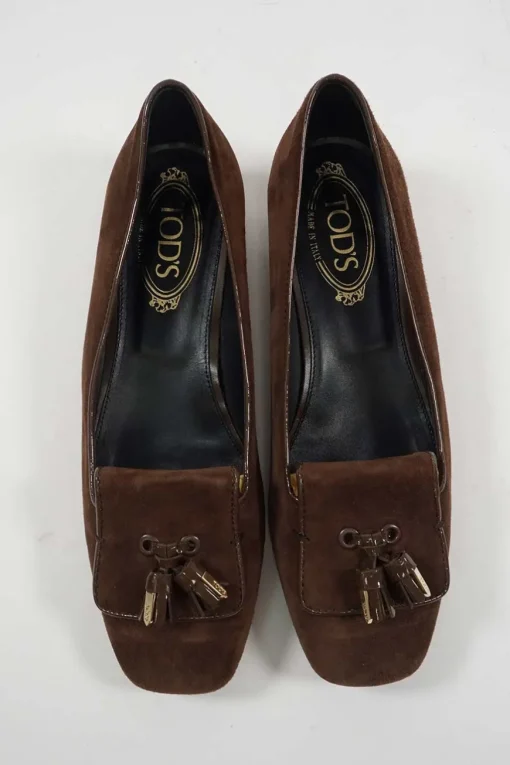 Brown suede and leather almond-toe penny loafer-style ballerinas with signature Gommino rubber soles