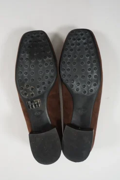 Brown suede and leather almond-toe penny loafer-style ballerinas with signature Gommino rubber soles