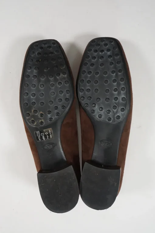 Brown suede and leather almond-toe penny loafer-style ballerinas with signature Gommino rubber soles
