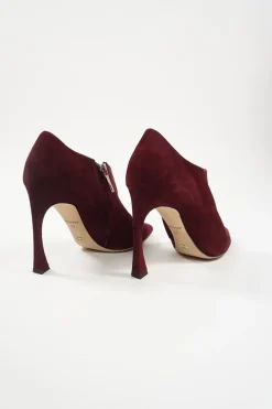 Burnt red suede and leather pointed toe zip-up comma heel ankle booties